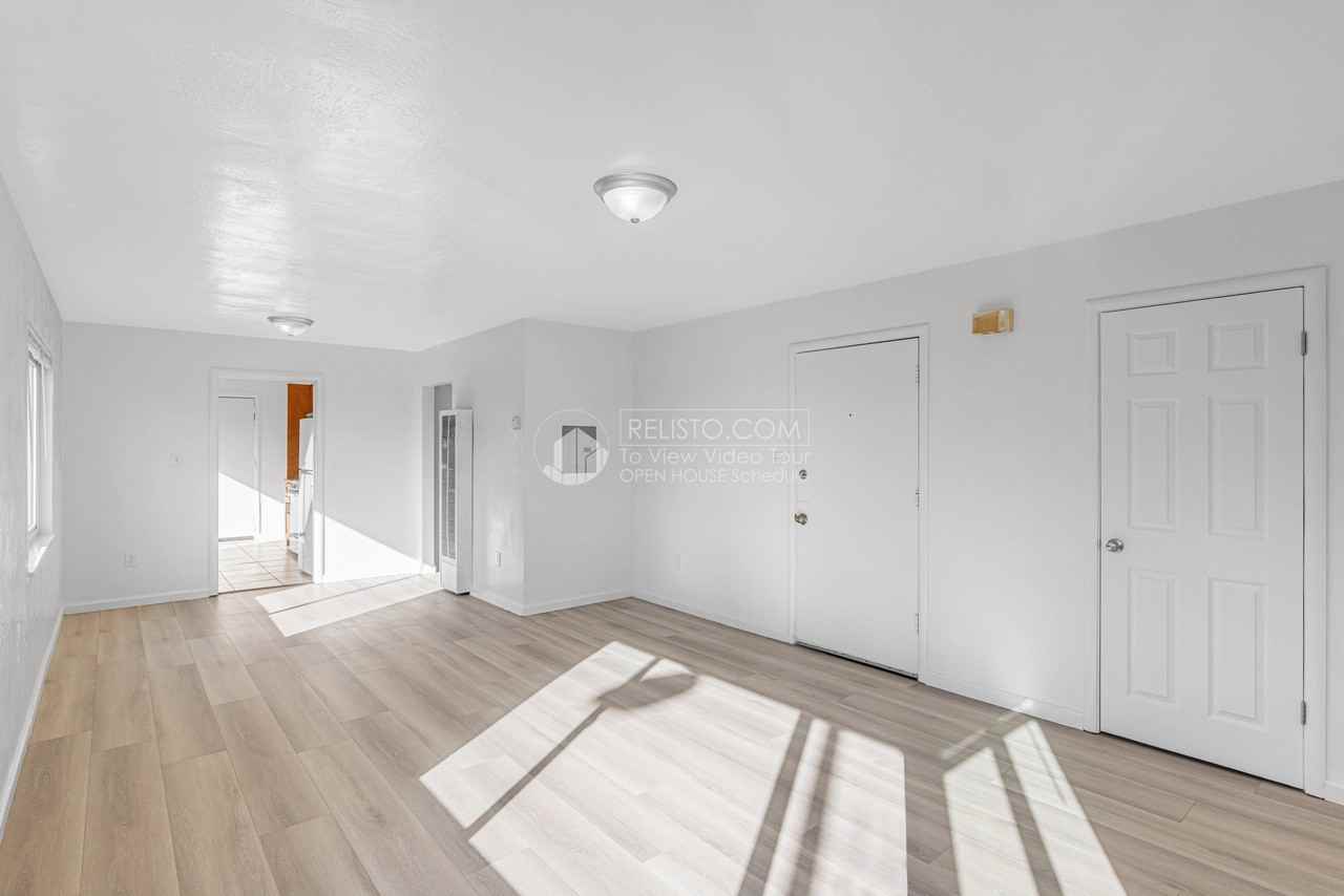 8632 Macarthur Blvd - Photo 3 of 16