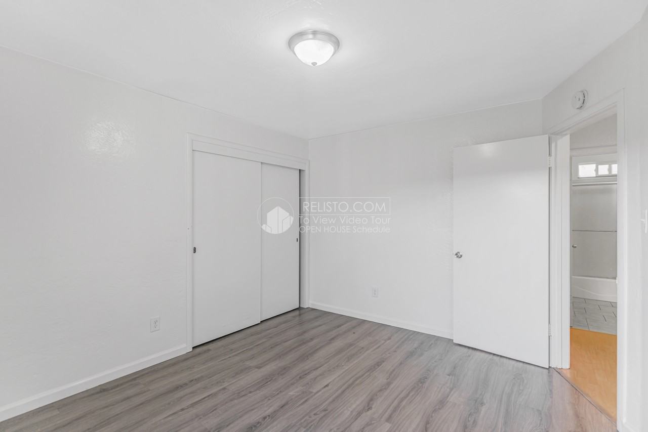 8638 Macarthur Blvd - Photo 2 of 16