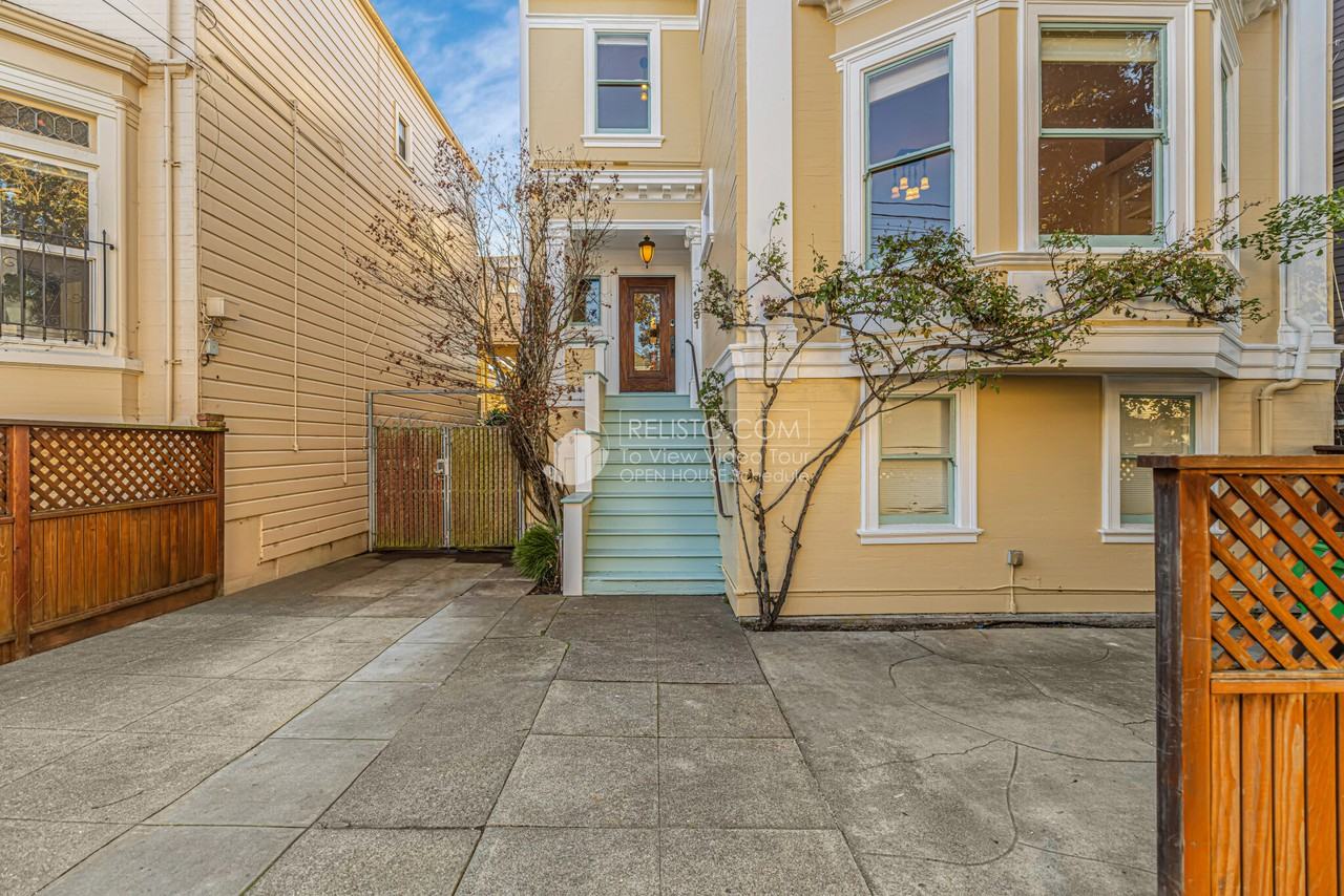 261 10th Ave - Photo 3 of 41