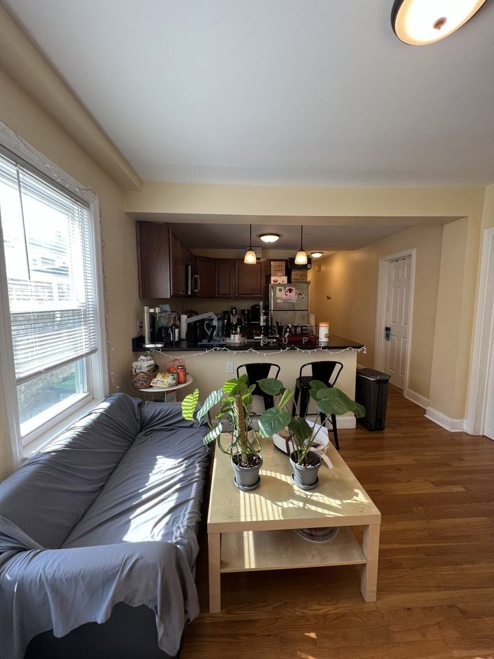 16 Silvey Pl #1 - Photo 3 of 21