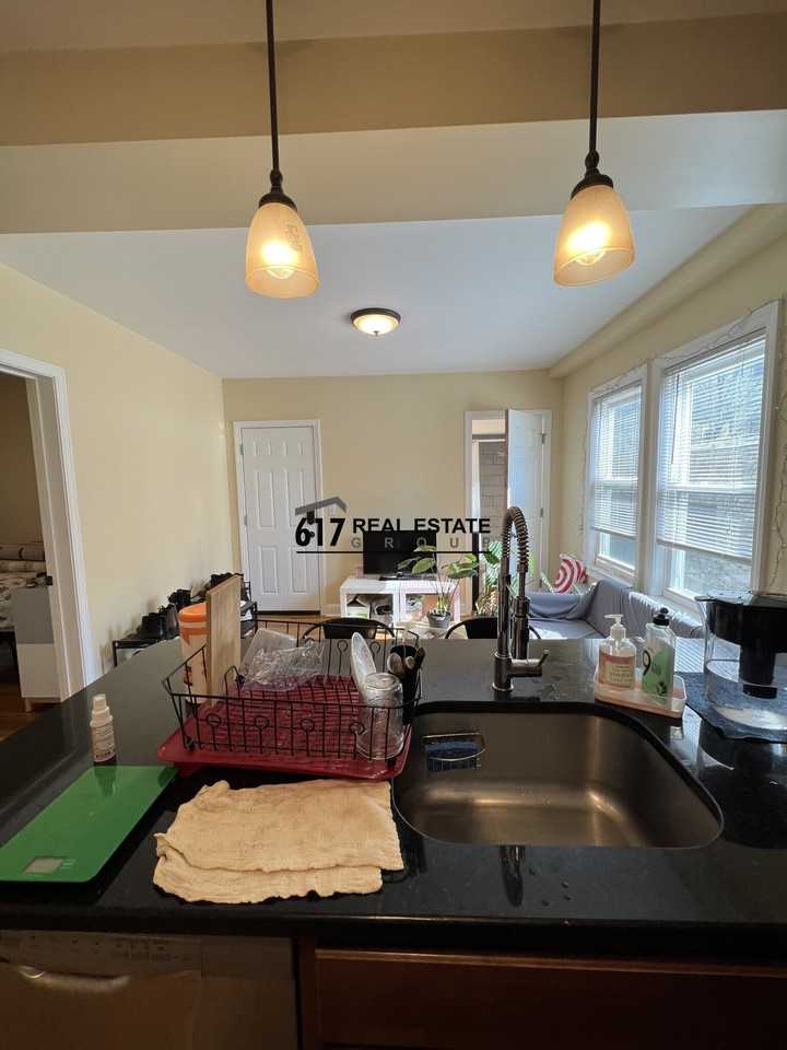 16 Silvey Pl #1 - Photo 5 of 21