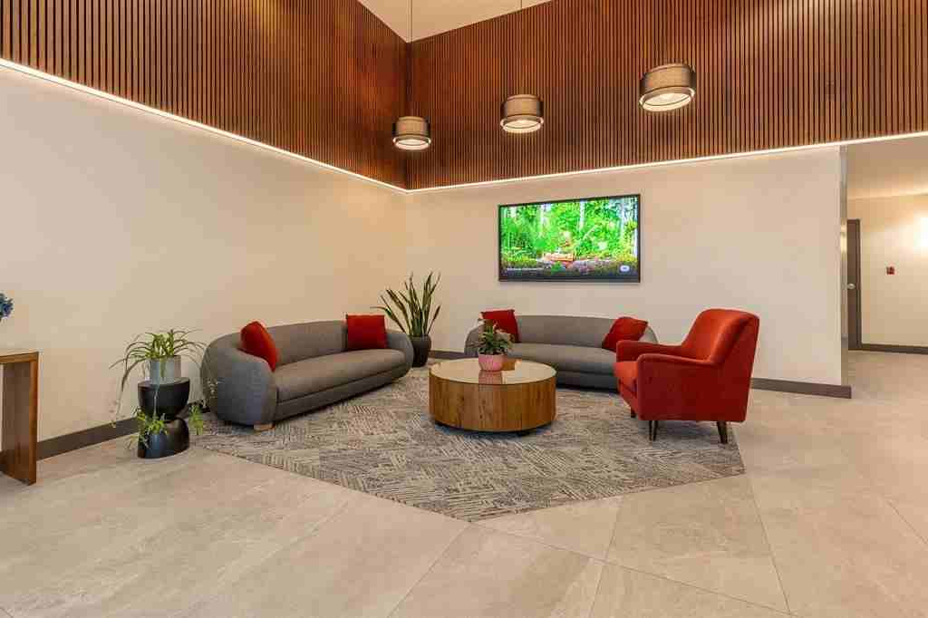 6659 Southoaks Crescent - Photo 3 of 20