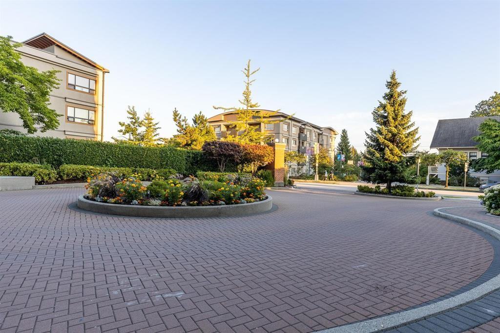 6659 Southoaks Crescent - Photo 5 of 20