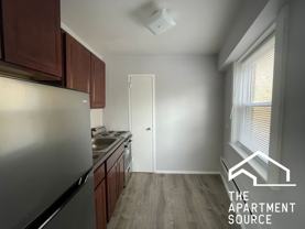 7333 N Ridge Blvd #304 - Photo 1 of 1