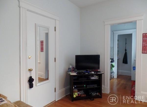 99 Marion St #6 - Photo 3 of 8