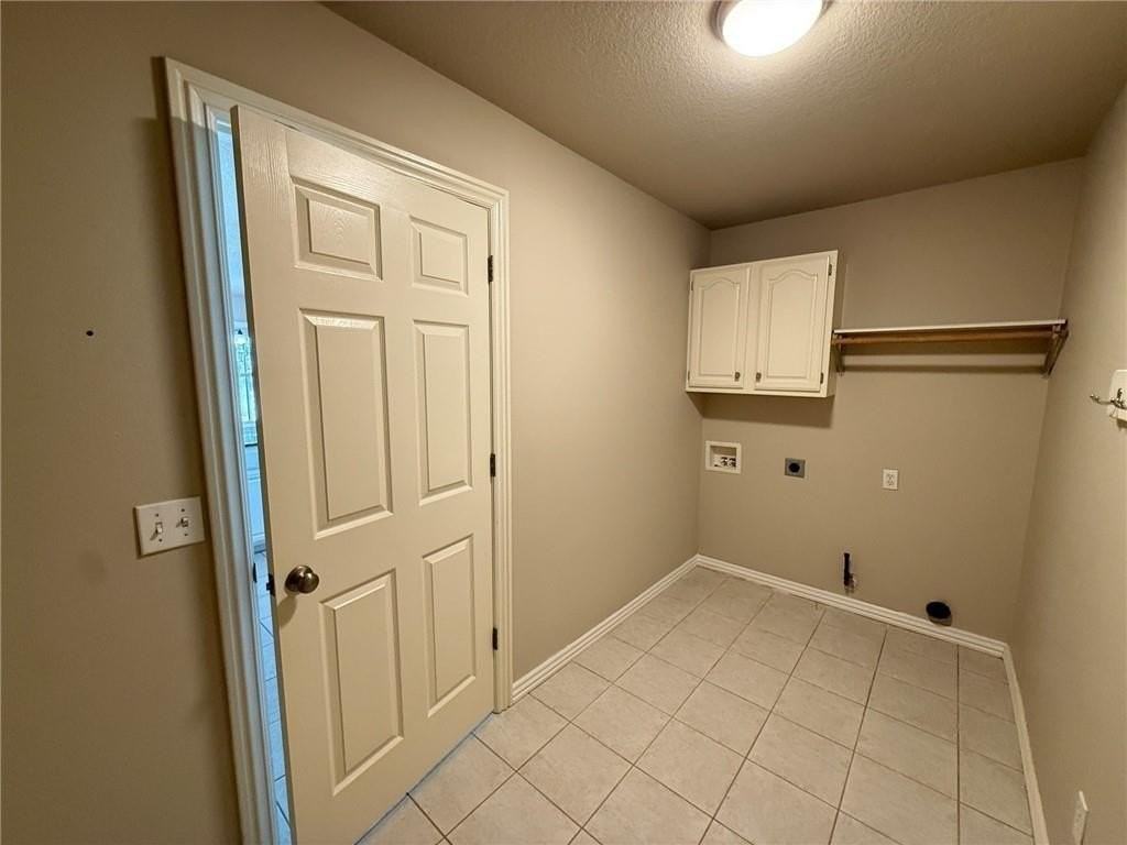 1808 Lancaster Dr - Photo 3 of 23