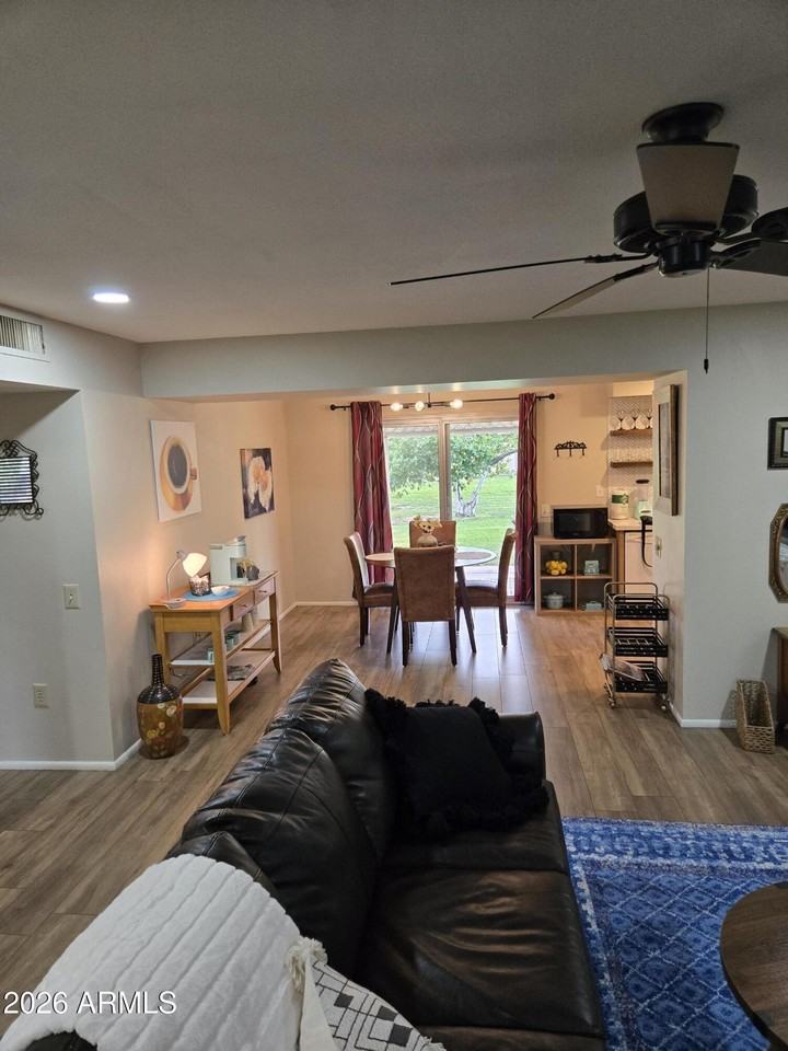 11029 W Caron Dr - Photo 7 of 50