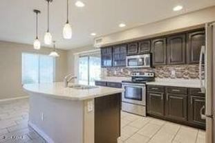 11394 W Lincoln St - Photo 1 of 1