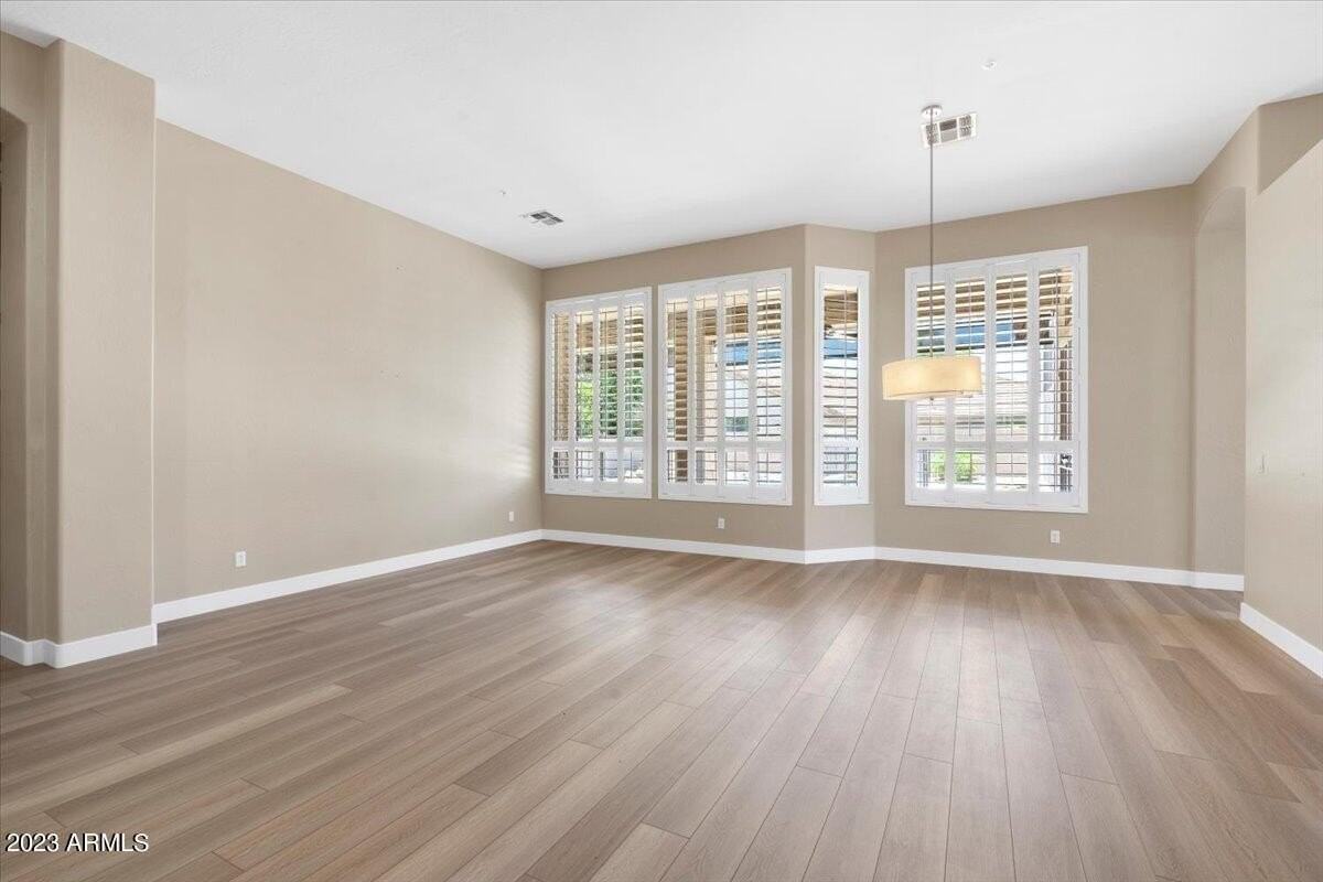 10388 N 135th Way - Photo 4 of 36