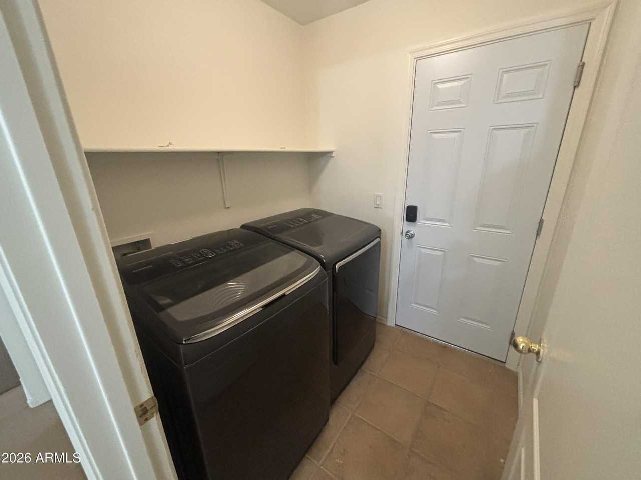 13140 W Fairmont Ave - Photo 5 of 12