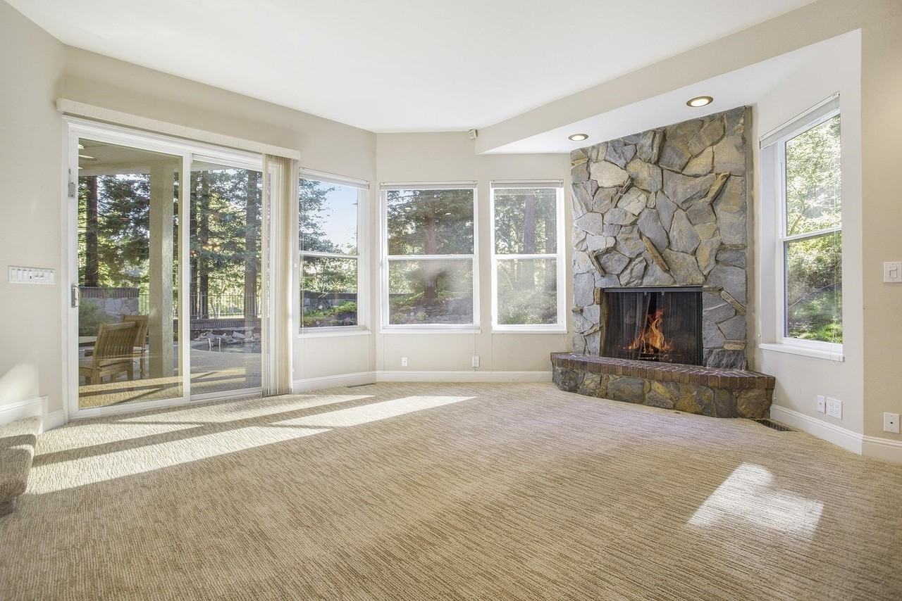 3 Blackhawk Club Ct - Photo 7 of 40