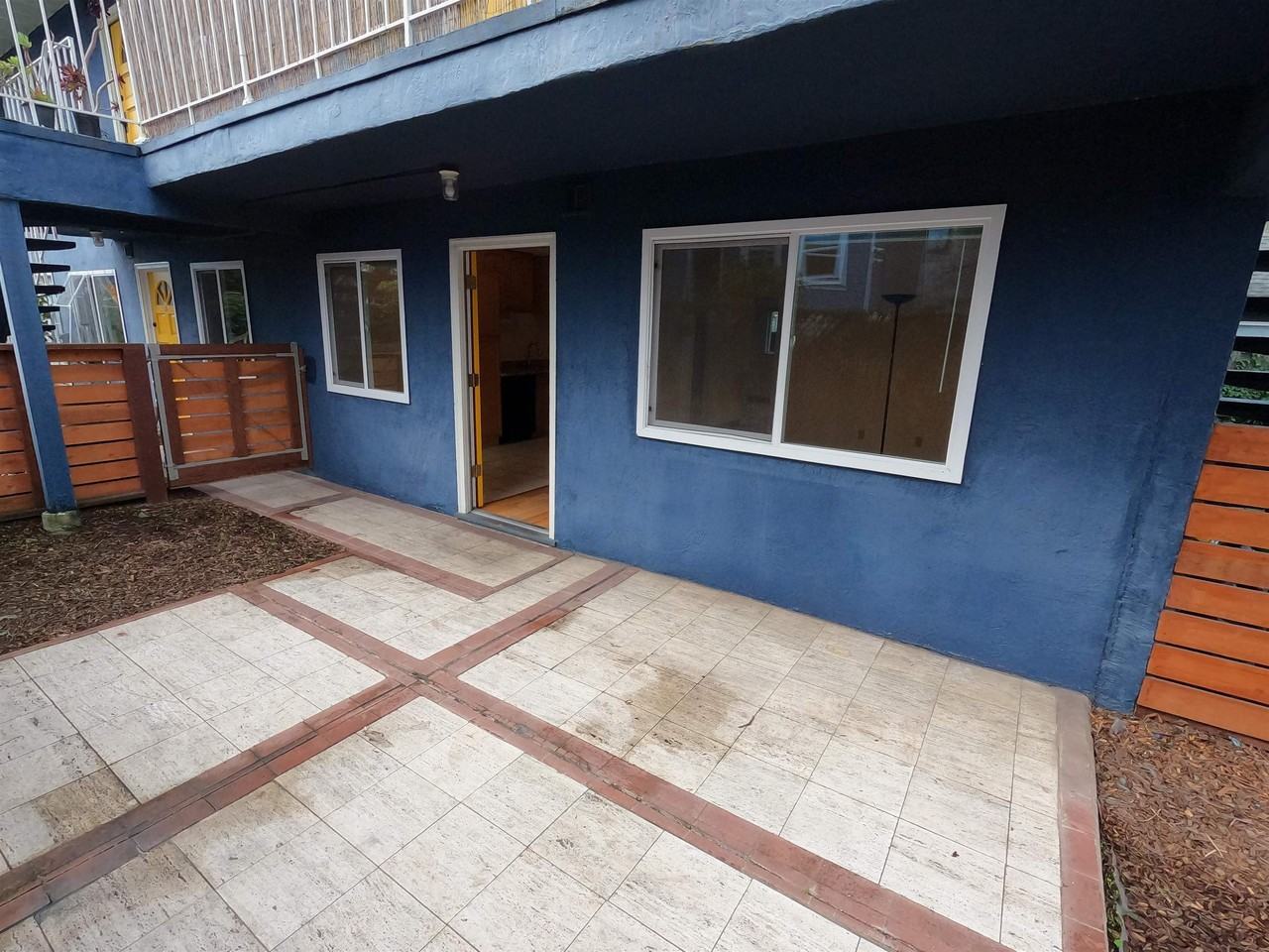 968 45th St Apt B #B - Photo 2 of 18