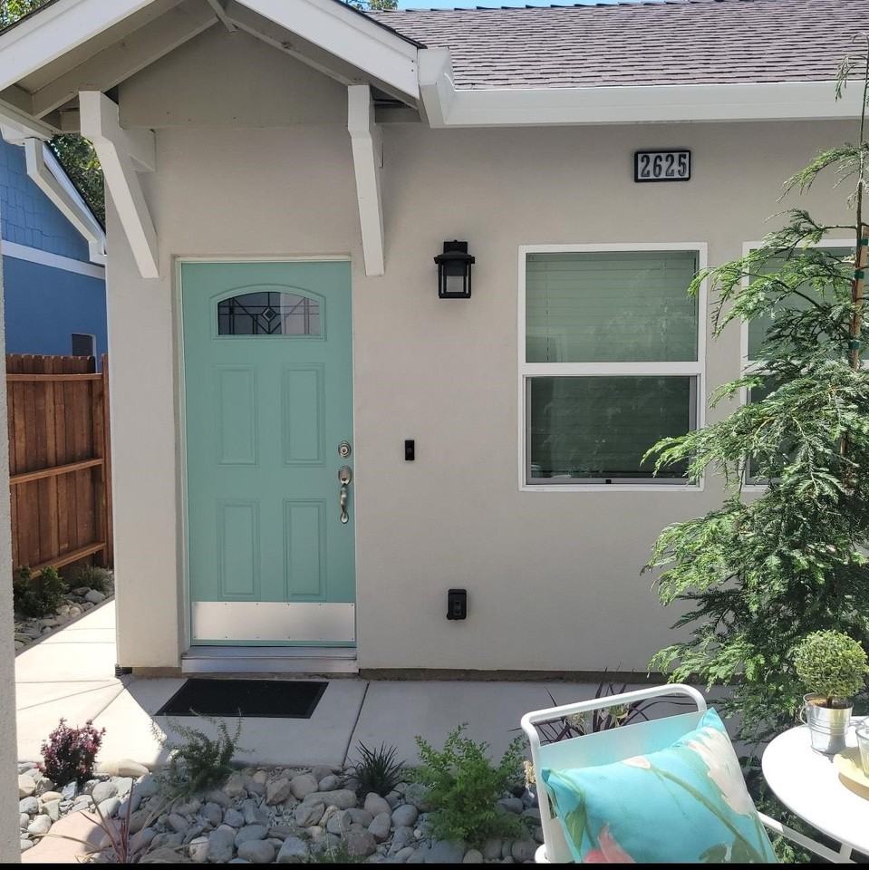 2625 Beaumont St - Photo 5 of 15