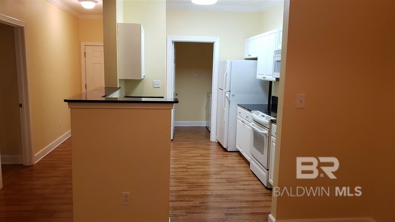 450 Park Ave #809 - Photo 5 of 23