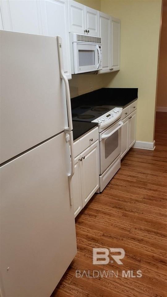 450 Park Ave #809 - Photo 7 of 23