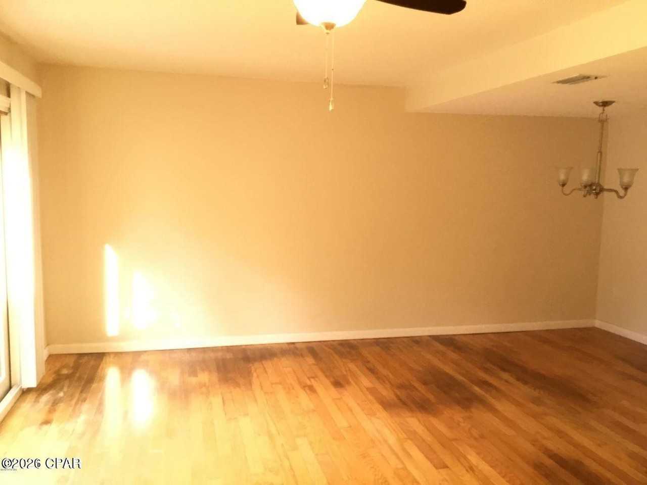 1025 W 19th 16c Street #16C - Photo 5 of 46