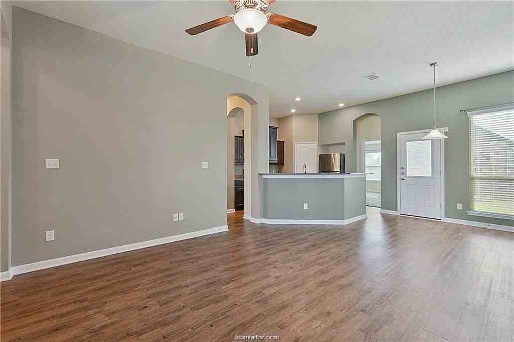 2133 Dumfries Dr - Photo 4 of 18