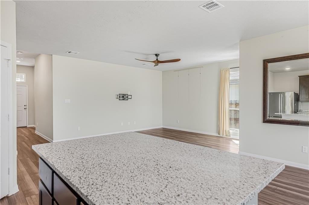 411 Fort Dix Ln - Photo 7 of 27