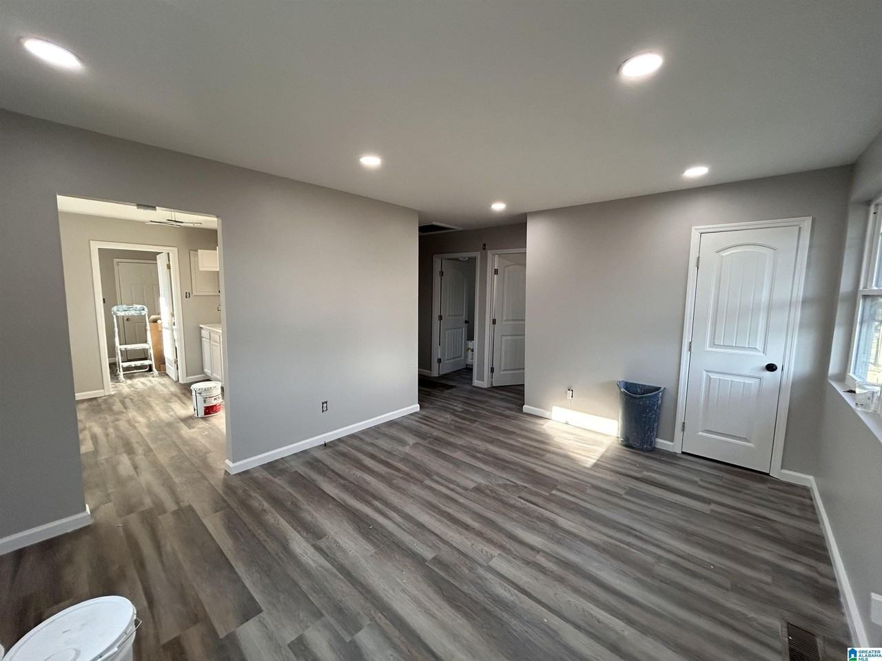 328 8th Ave S - Photo 2 of 7