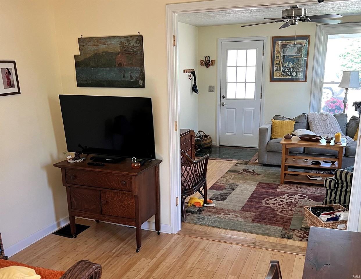 1209 S Madison St - Photo 5 of 20