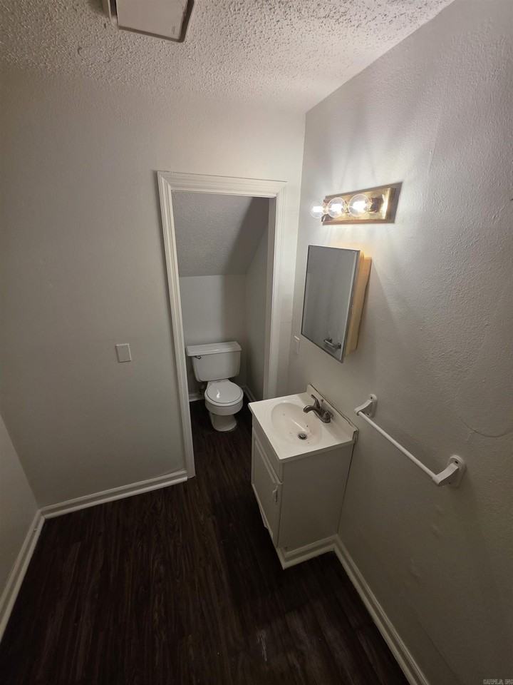 9408 Lew Cir - Photo 5 of 12