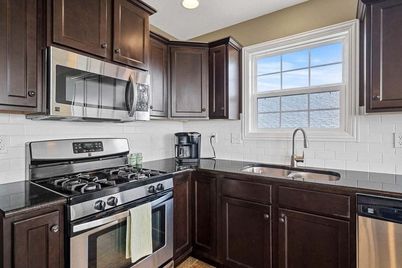 4102 Abbington Ter - Photo 4 of 9