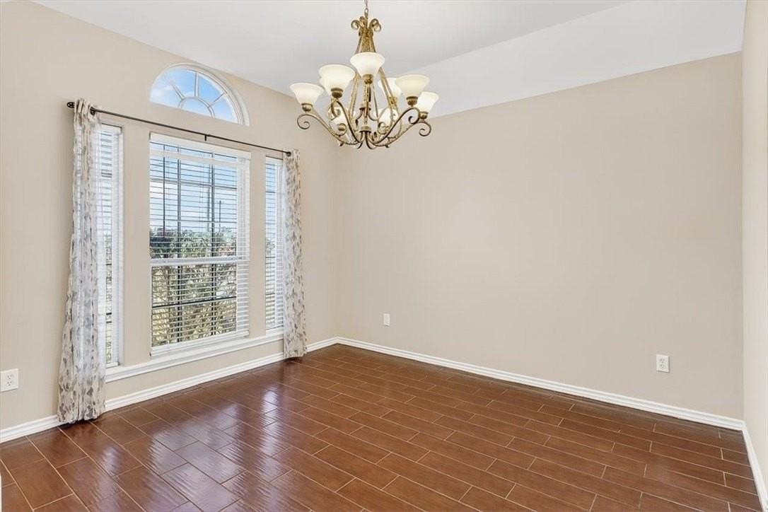 7502 Freds Folly Dr - Photo 3 of 33