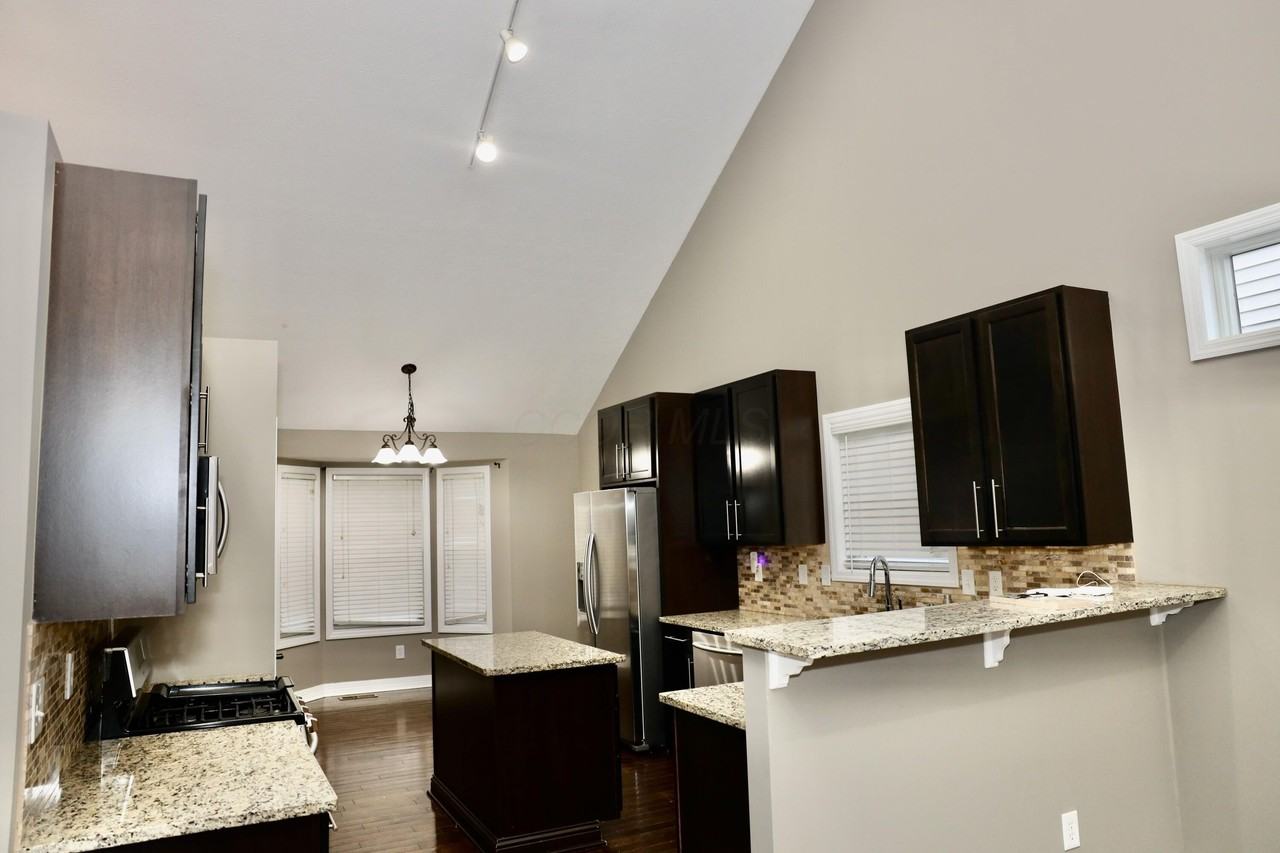 8805 Emerald Hill Dr - Photo 7 of 29