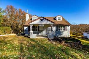 featured image of 7936 Eagle Creek Rd