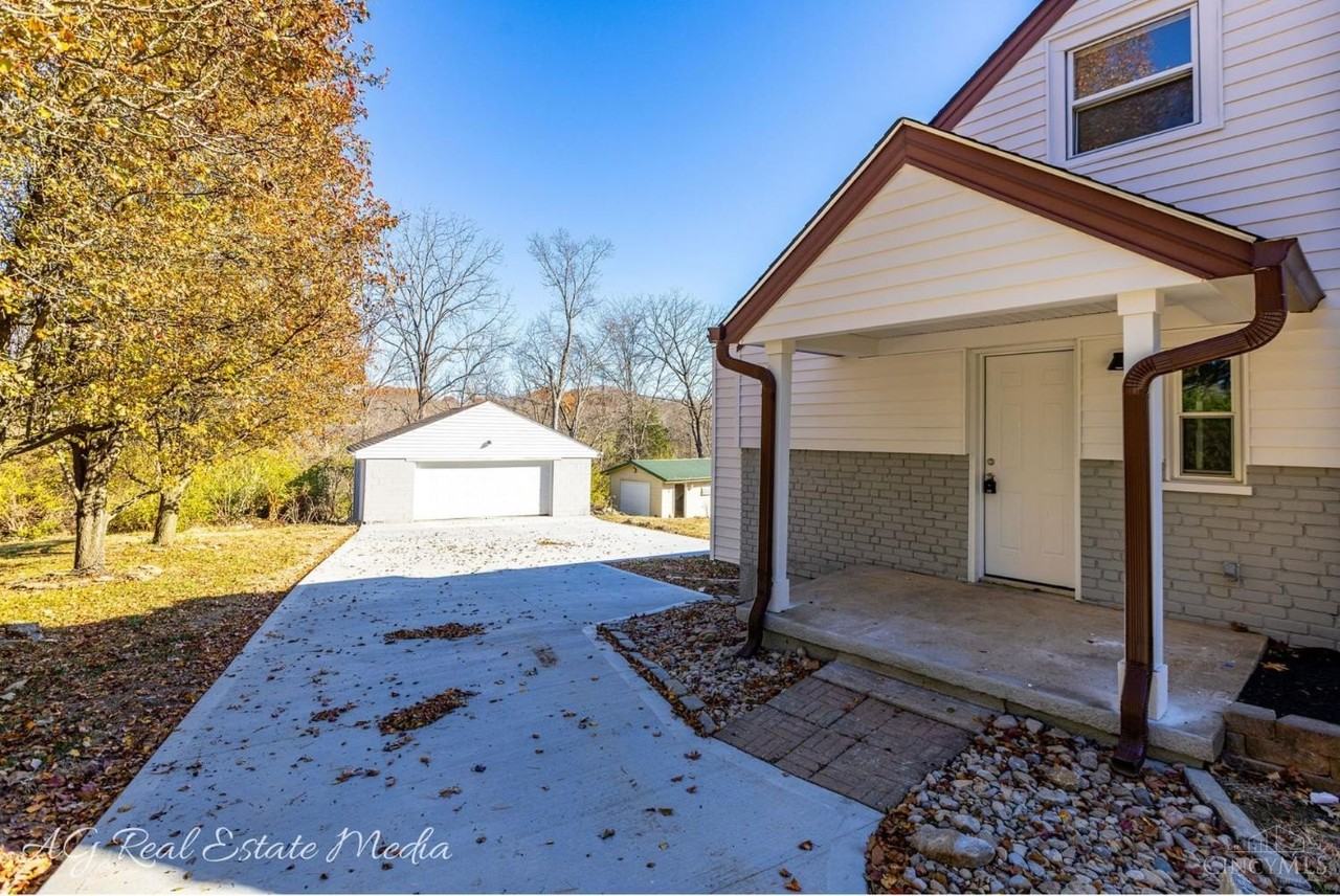 7936 Eagle Creek Rd - Photo 5 of 41