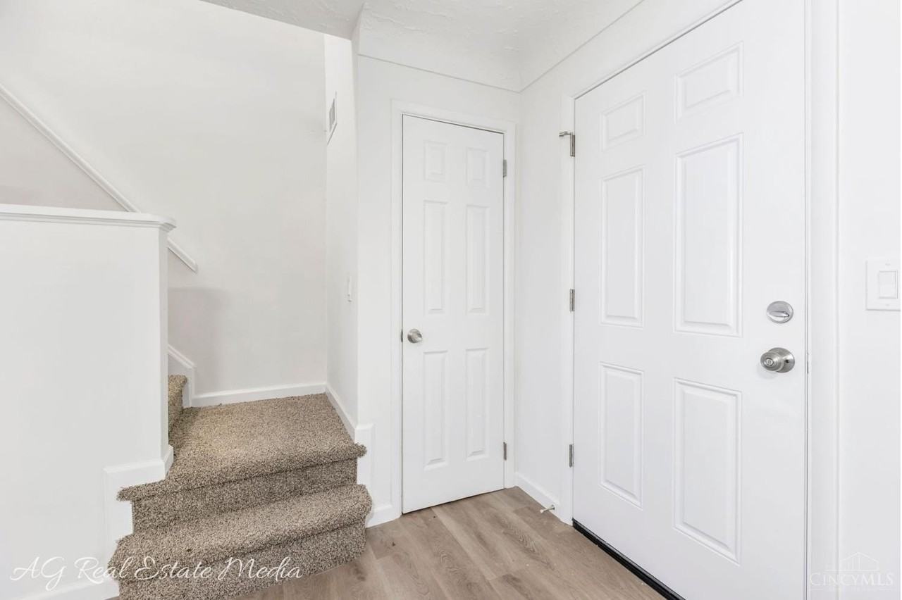 7936 Eagle Creek Rd - Photo 7 of 41