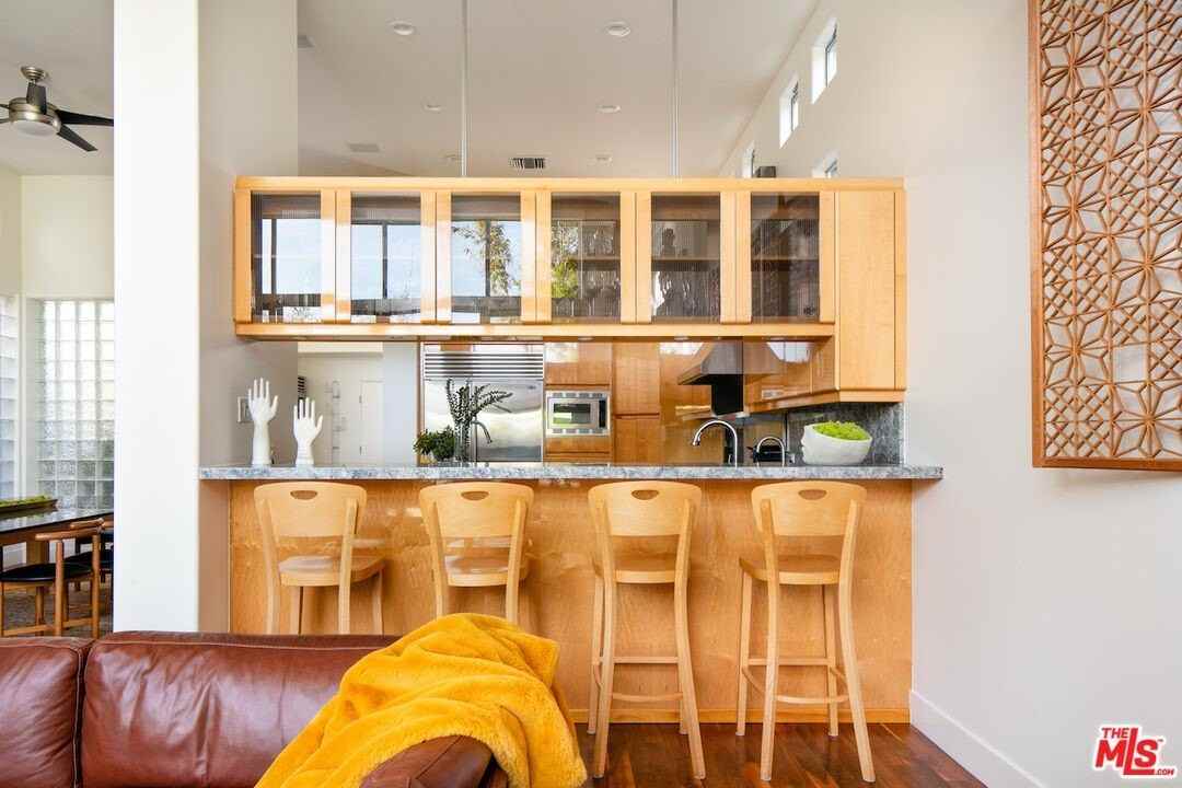 2217 Grand Canal - Photo 4 of 43