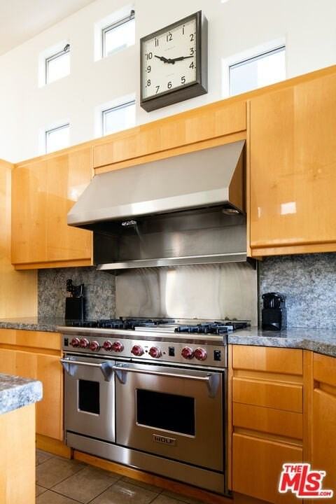 2217 Grand Canal - Photo 7 of 43