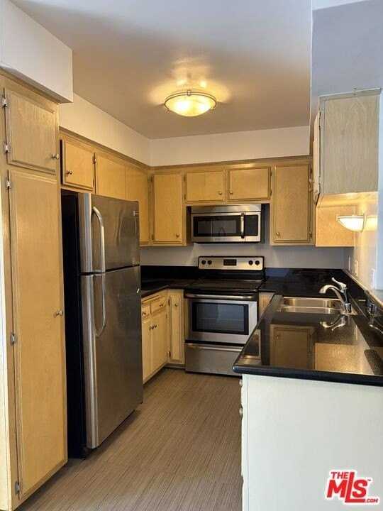 2425 Ocean Ave Apt 1 #1