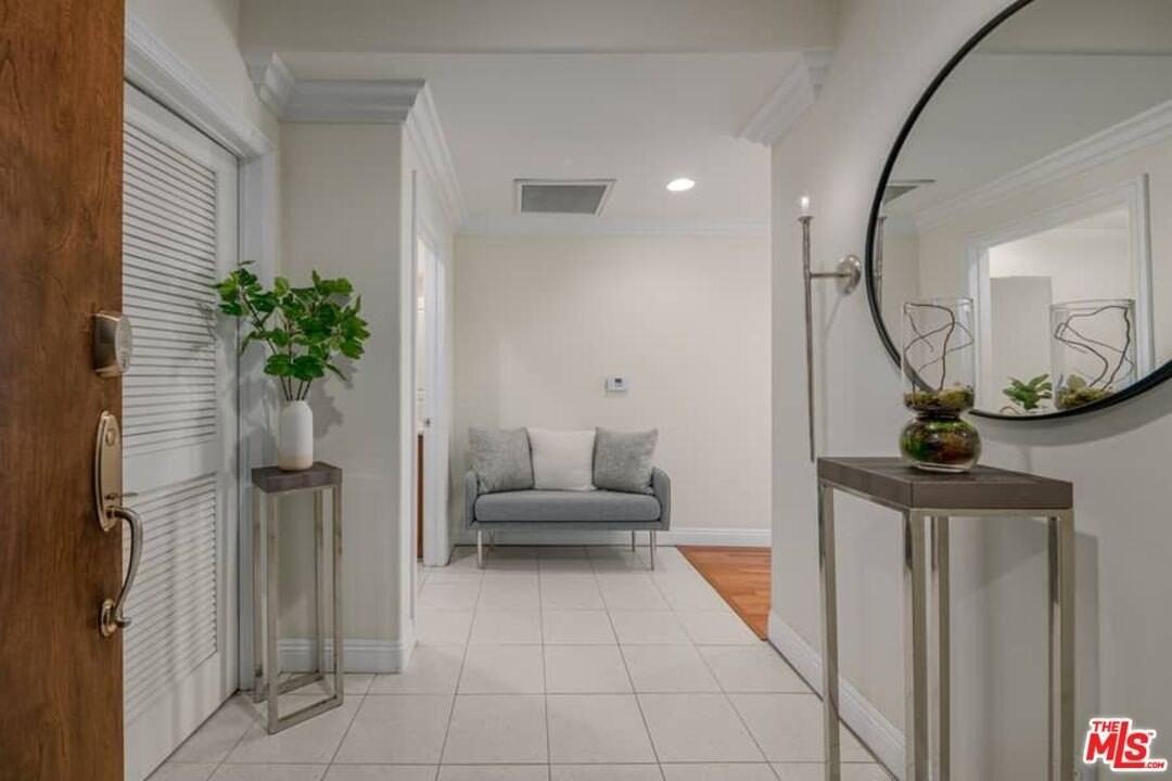 10617 Eastborne Ave Unit Ph2 #PH2 - Photo 4 of 21