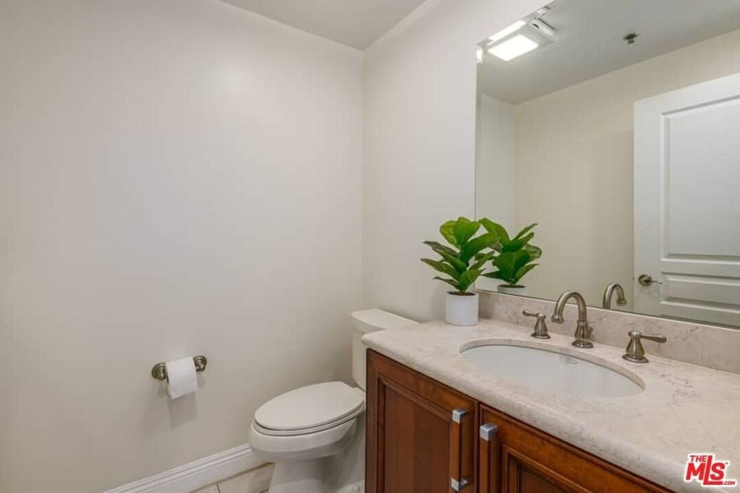 10617 Eastborne Ave Unit Ph2 #PH2 - Photo 5 of 21