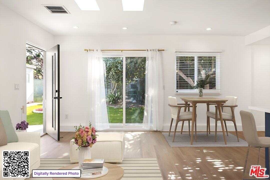 2509 Purdue Ave - Photo 3 of 17