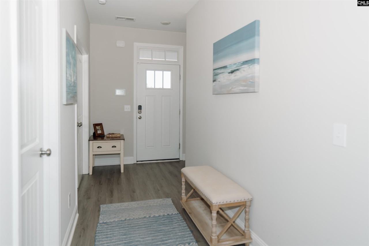 106 Ellie Lane Lane - Photo 4 of 30