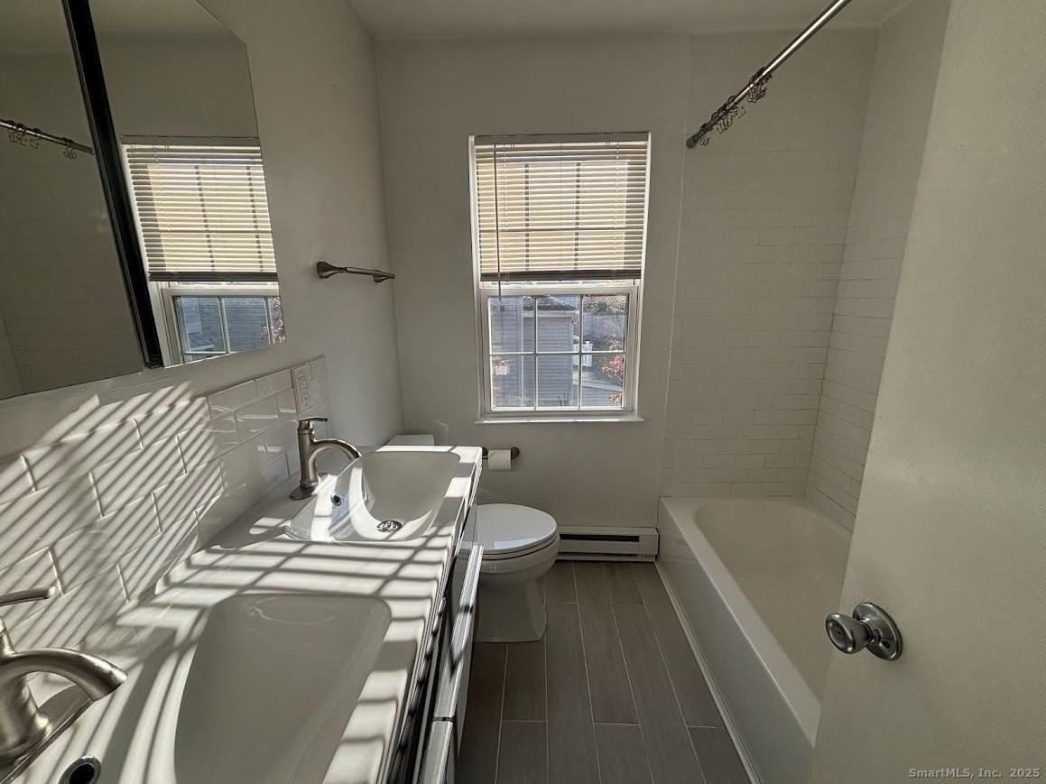 168 Highview Ave Apt B #B - Photo 6 of 17