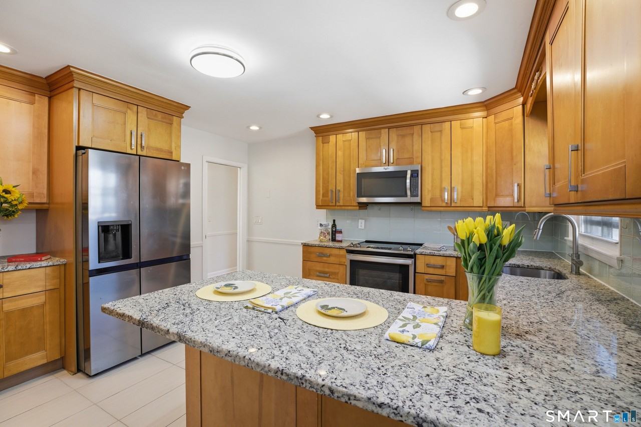 24 Congress St - Photo 5 of 25