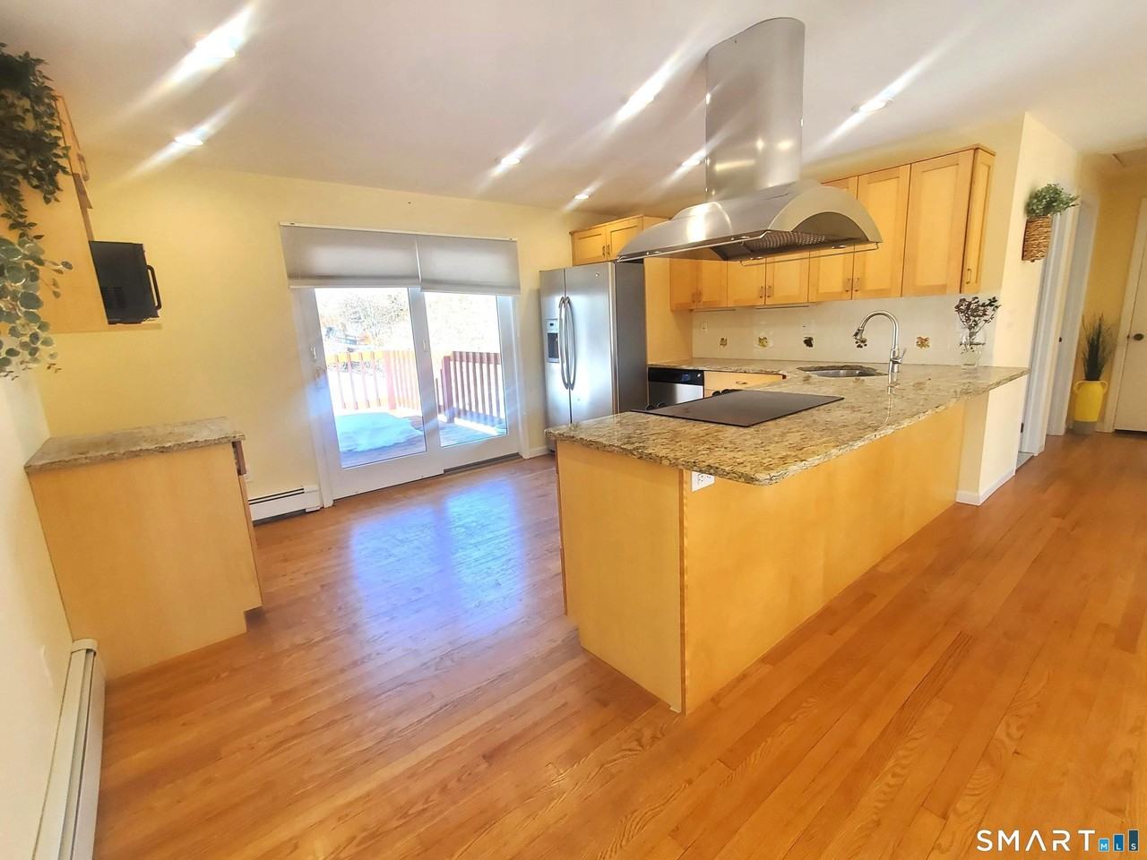 42 County St - Photo 3 of 23