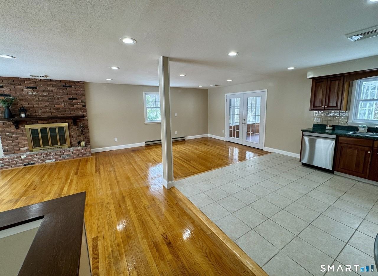 10 Longview Ln - Photo 4 of 27