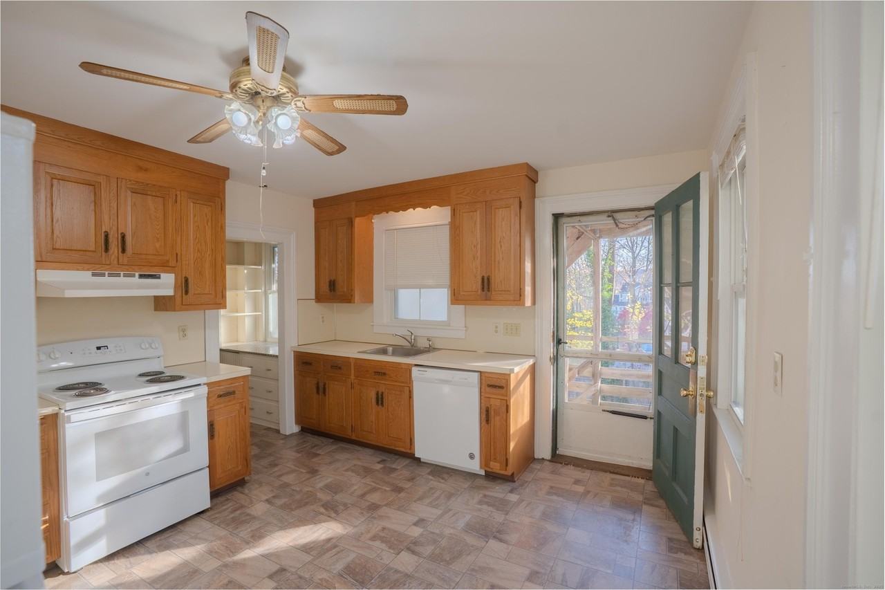 128 Millville Ave Apt 2 #2 - Photo 6 of 13