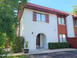 featured image of 2044 Oak Meadow Cir