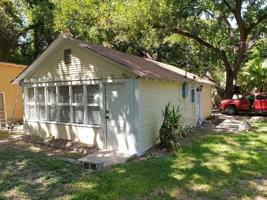 featured image of 716 1/2 E Losoya St Rear