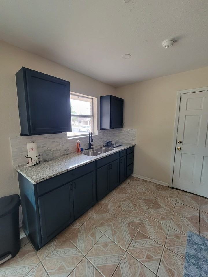 2302 Lorilee Dr - Photo 7 of 16