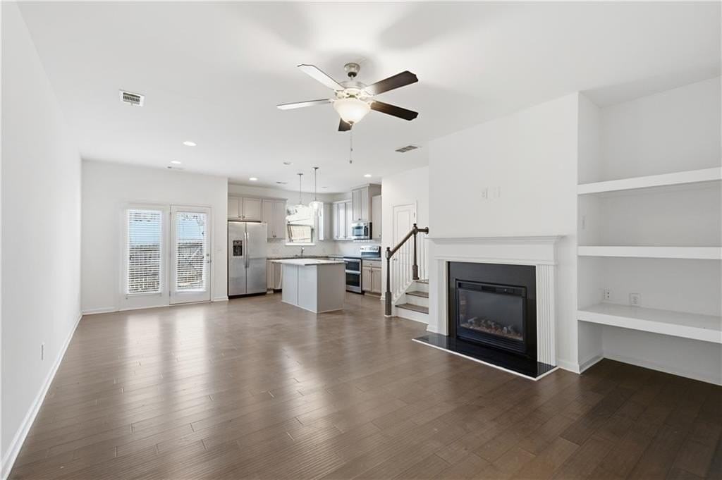 2384 Belmont Pl - Photo 6 of 23