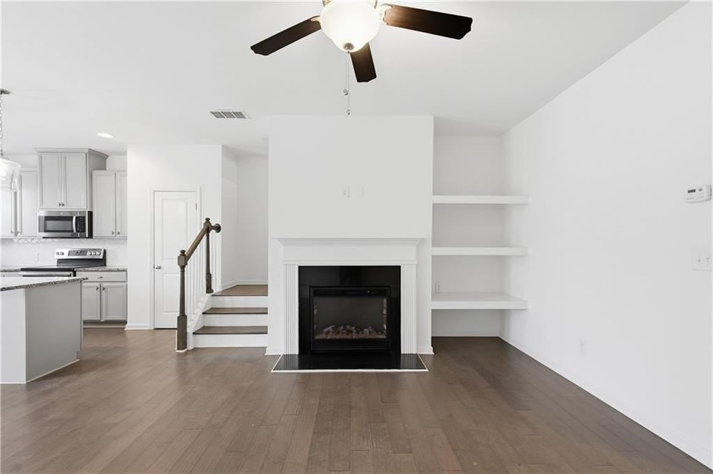 2384 Belmont Pl - Photo 7 of 23