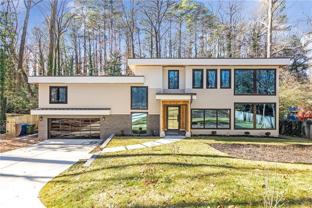 3626 N Stratford Rd Ne - Photo 1 of 1