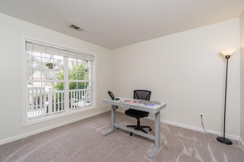 8860 Penbrooke Ct - Photo 4 of 23